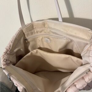 Puffer Cream Women's Tote Bag